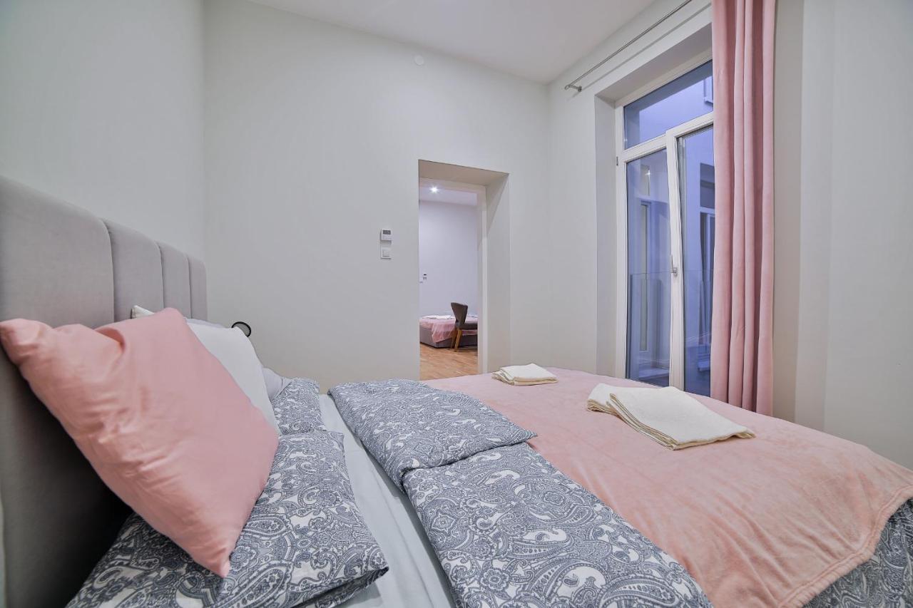 Art Palace Apartments Krasków Dış mekan fotoğraf